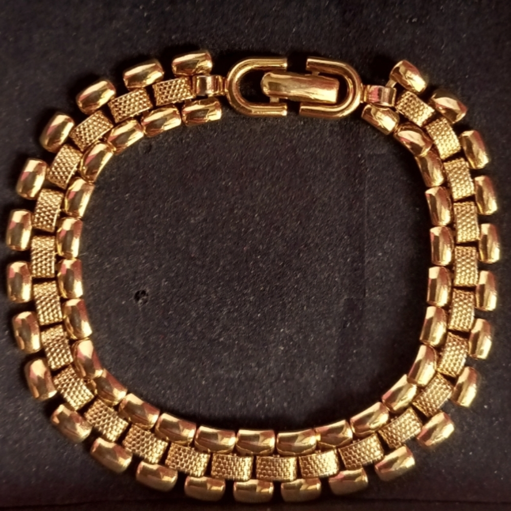 VINTAGE MONEY BRACELET